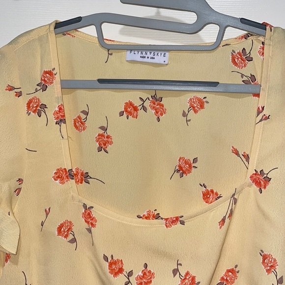 Flynn Skye Kingsley Top Sunshine Blooms Sz M - Picture 7 of 11